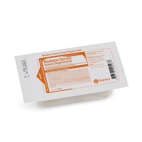 Escova-com-PVPI-Suave-Degermante-Riodeine-Rioquimica-